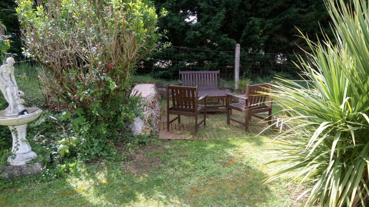 Hotel Montespan Lussac-les-Châteaux Esterno foto
