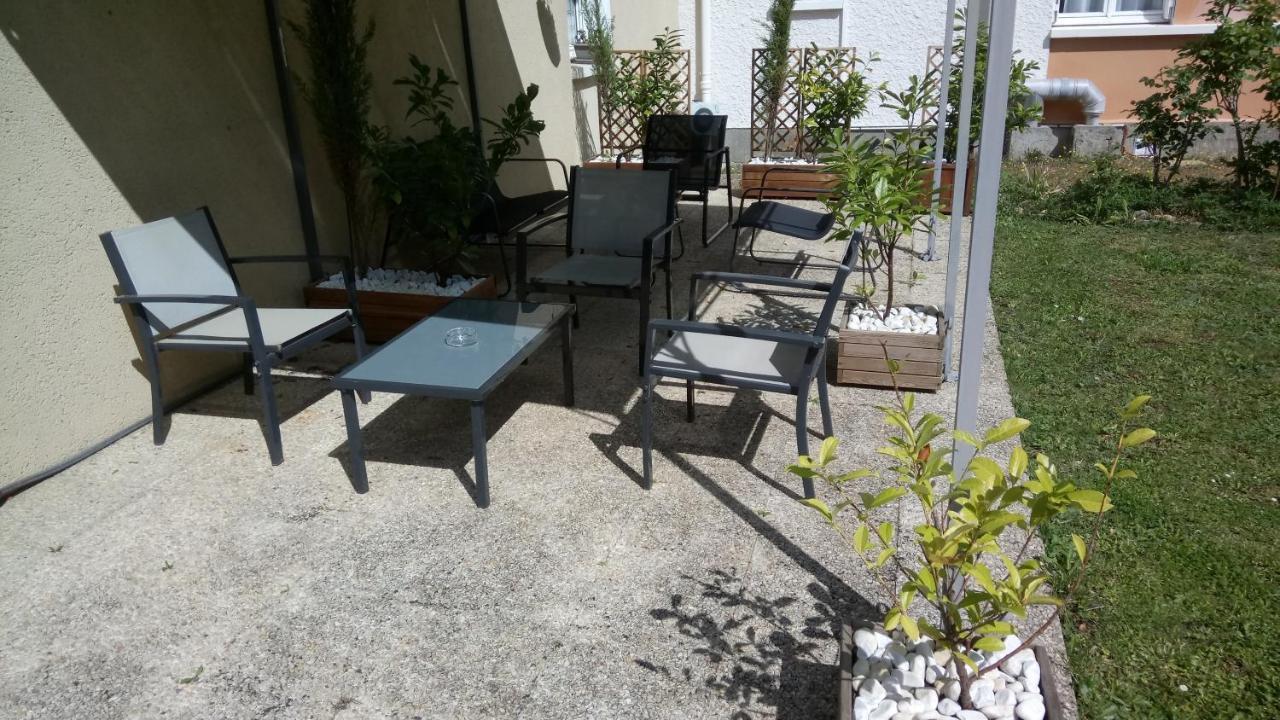 Hotel Montespan Lussac-les-Châteaux Esterno foto