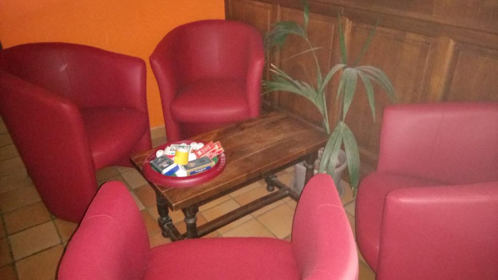 Hotel Montespan Lussac-les-Châteaux Esterno foto