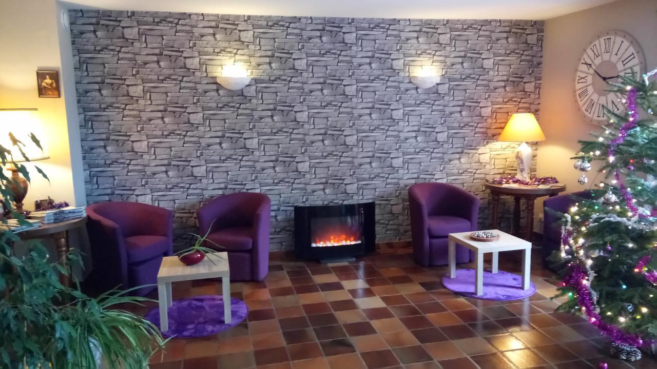 Hotel Montespan Lussac-les-Châteaux Esterno foto